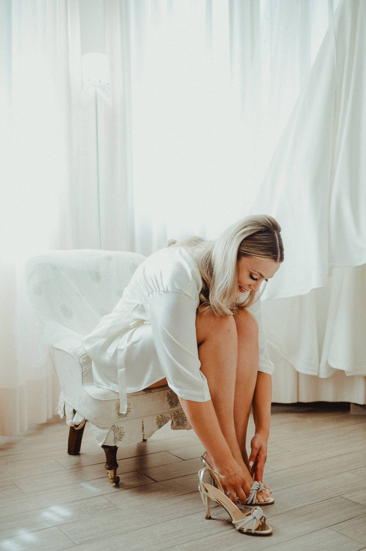 6-getting-ready-bride-shoes-1
